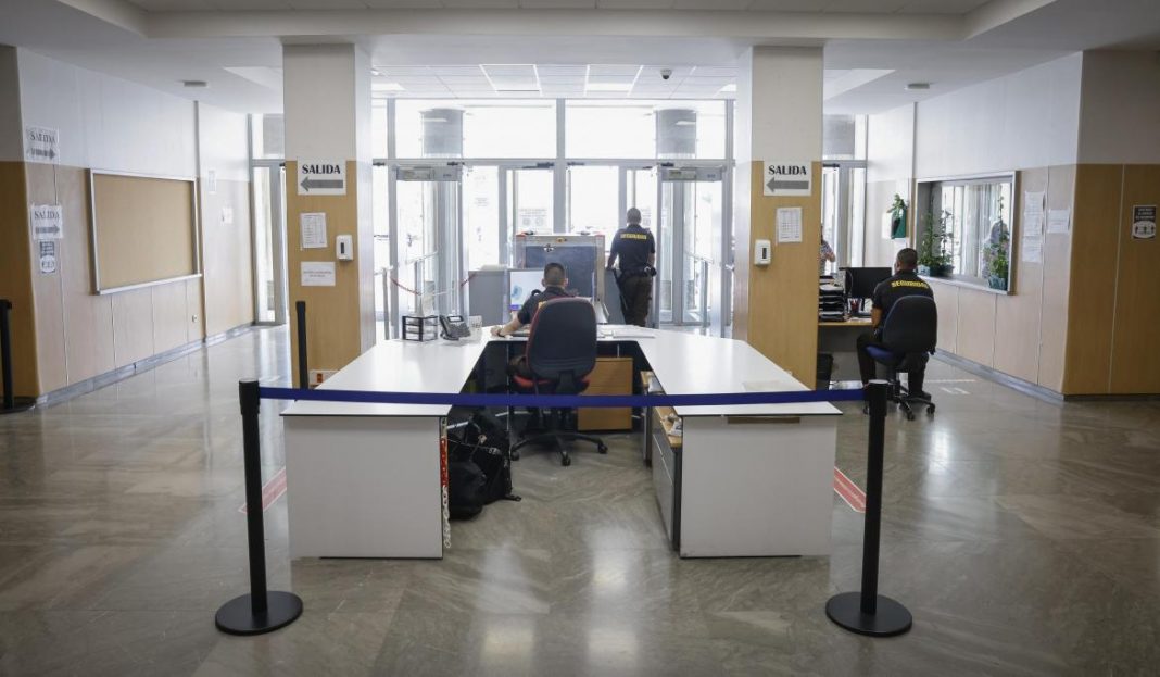 Los tribunales resolvieron un 7,7% menos de asuntos en el primer trimestre del año, marcado por la huelga de los LAJ